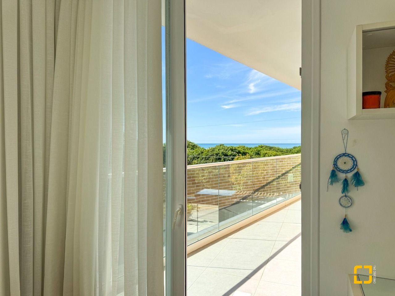 Apartamento com 180m², 3 quartos (sendo 3 suítes), 2 garagens, no bairro Novo Campeche em Florianopolis