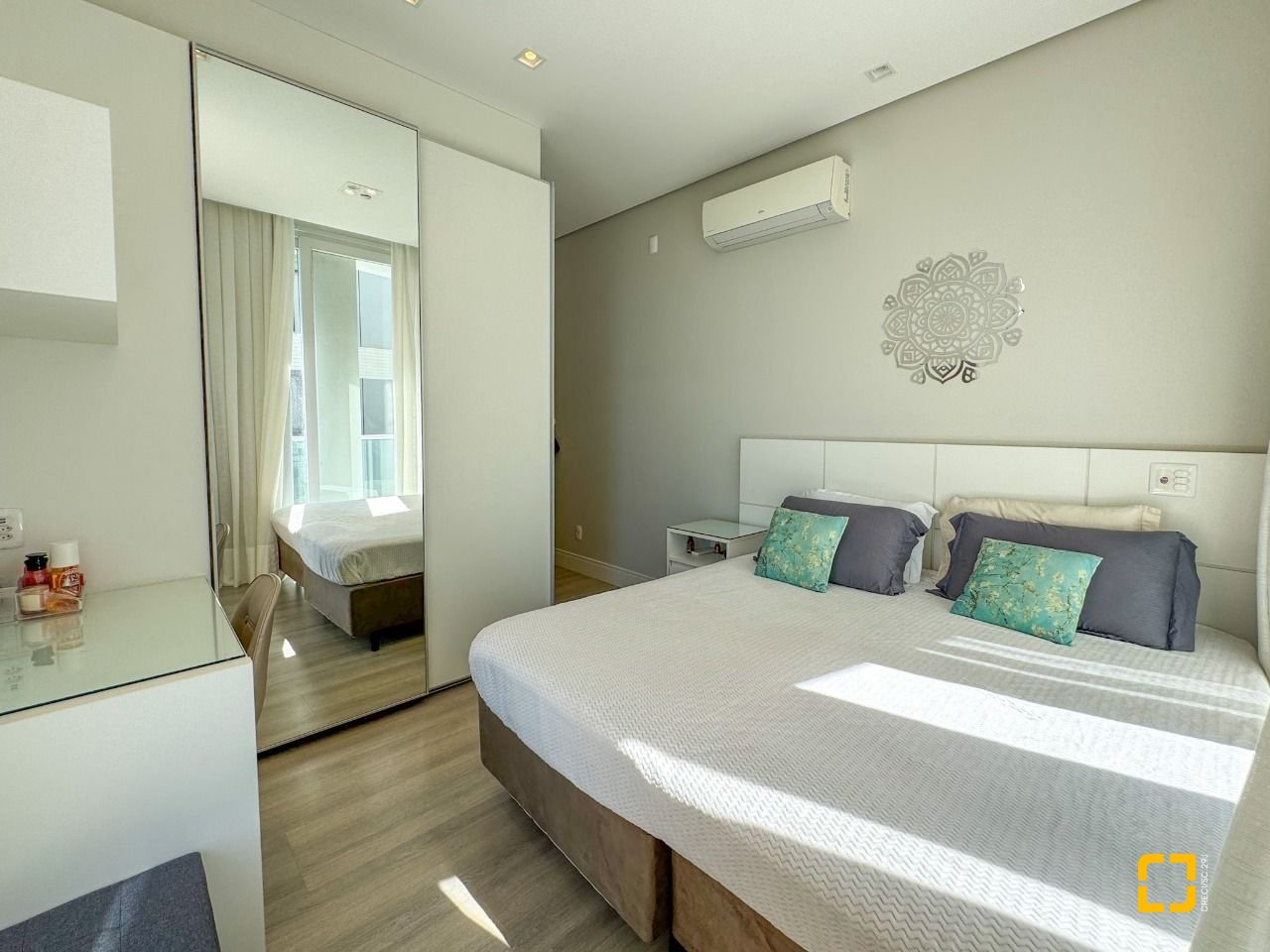 Apartamento com 180m², 3 quartos (sendo 3 suítes), 2 garagens, no bairro Novo Campeche em Florianopolis
