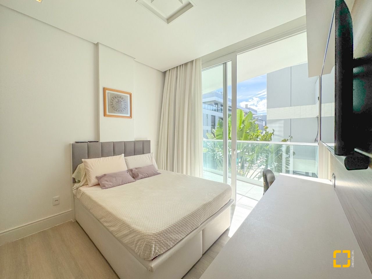 Apartamento com 180m², 3 quartos (sendo 3 suítes), 2 garagens, no bairro Novo Campeche em Florianopolis