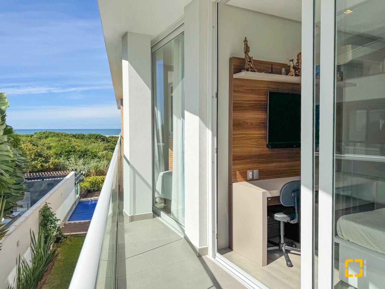 Apartamento com 180m², 3 quartos (sendo 3 suítes), 2 garagens, no bairro Novo Campeche em Florianopolis