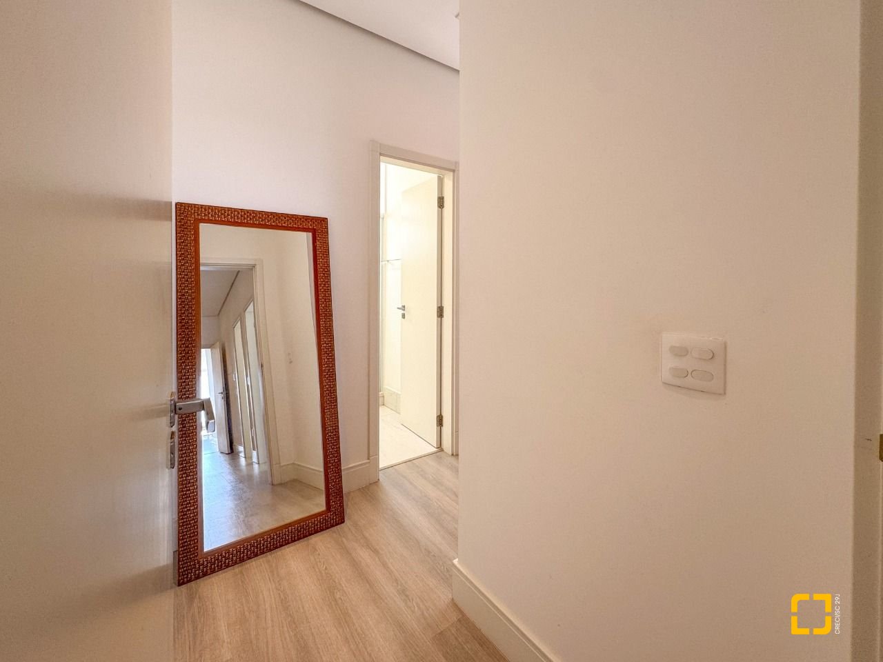 Apartamento com 180m², 3 quartos (sendo 3 suítes), 2 garagens, no bairro Novo Campeche em Florianopolis