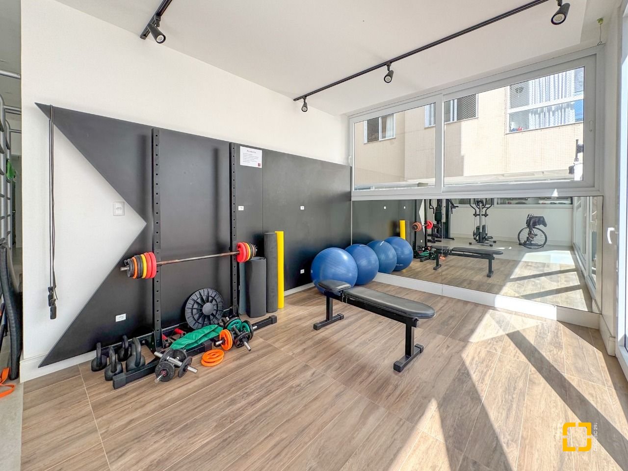 Apartamento com 180m², 3 quartos (sendo 3 suítes), 2 garagens, no bairro Novo Campeche em Florianopolis