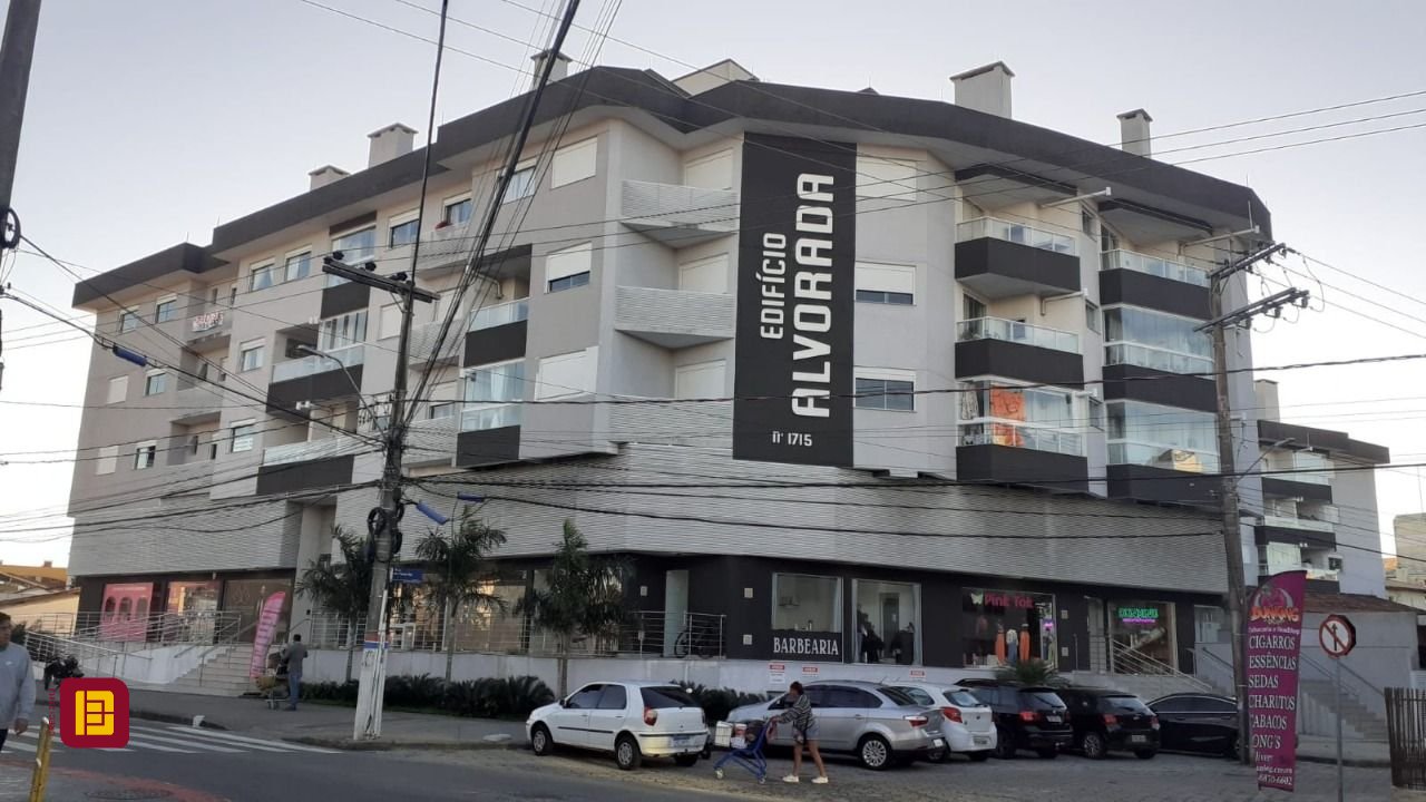 Cobertura com 195m², 6 quartos (sendo 3 suítes), 2 garagens, no bairro Ingleses em Florianópolis