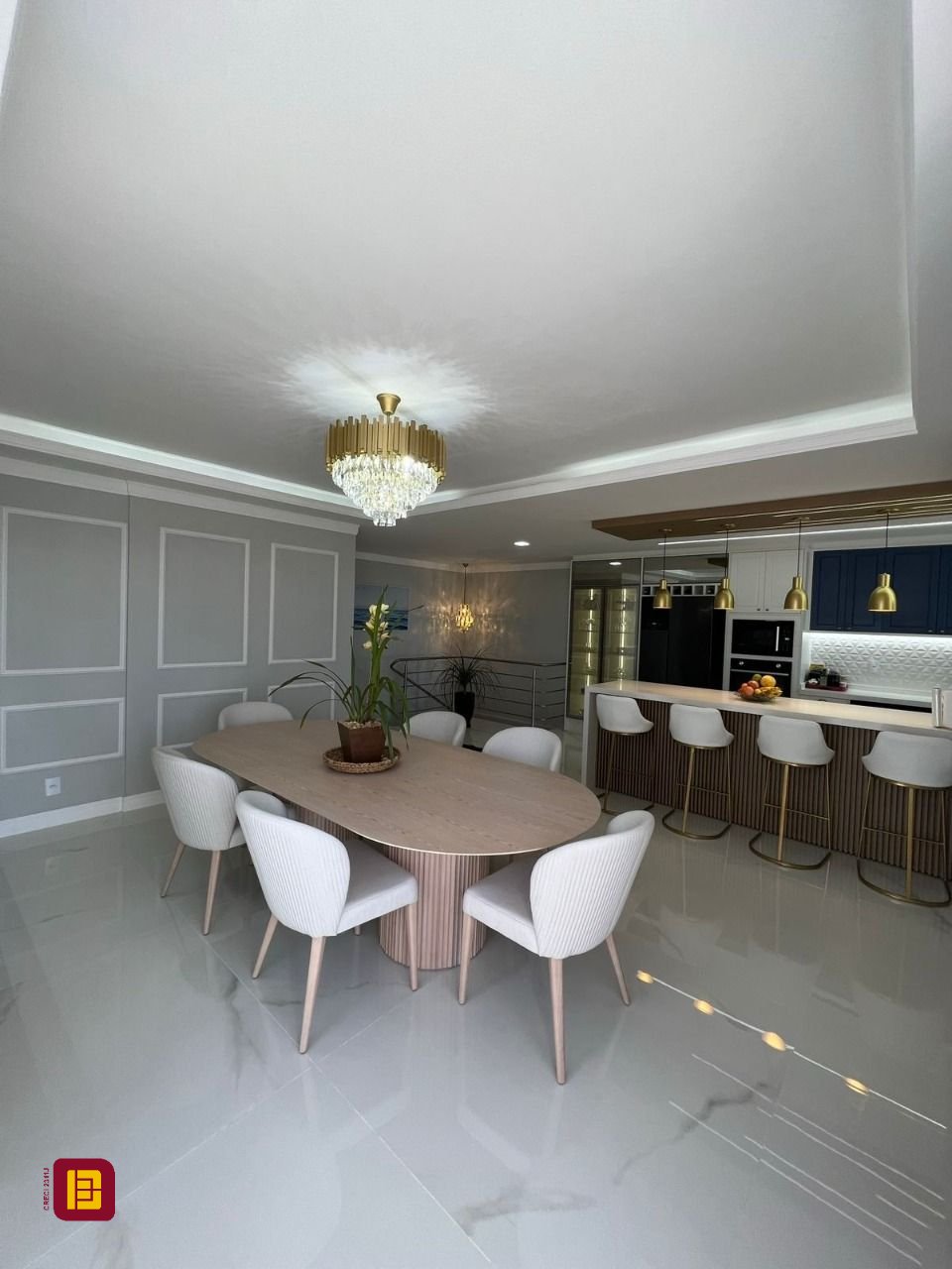 Cobertura com 195m², 6 quartos (sendo 3 suítes), 2 garagens, no bairro Ingleses em Florianópolis