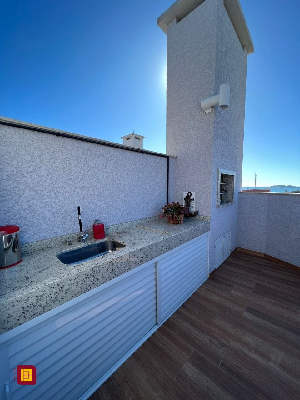 Cobertura com 195m², 6 quartos (sendo 3 suítes), 2 garagens, no bairro Ingleses em Florianópolis