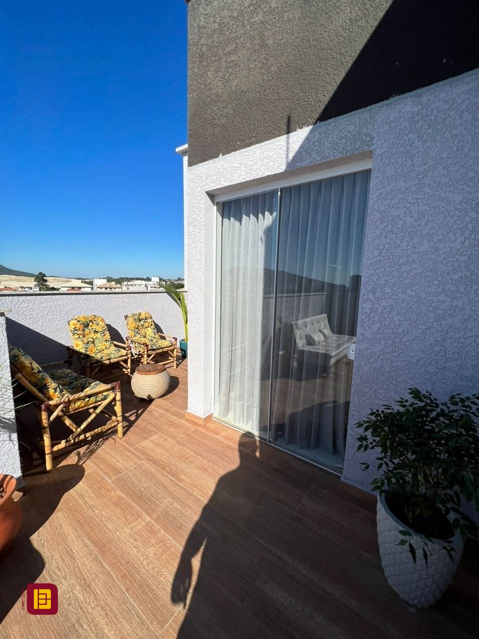 Cobertura com 195m², 6 quartos (sendo 3 suítes), 2 garagens, no bairro Ingleses em Florianópolis