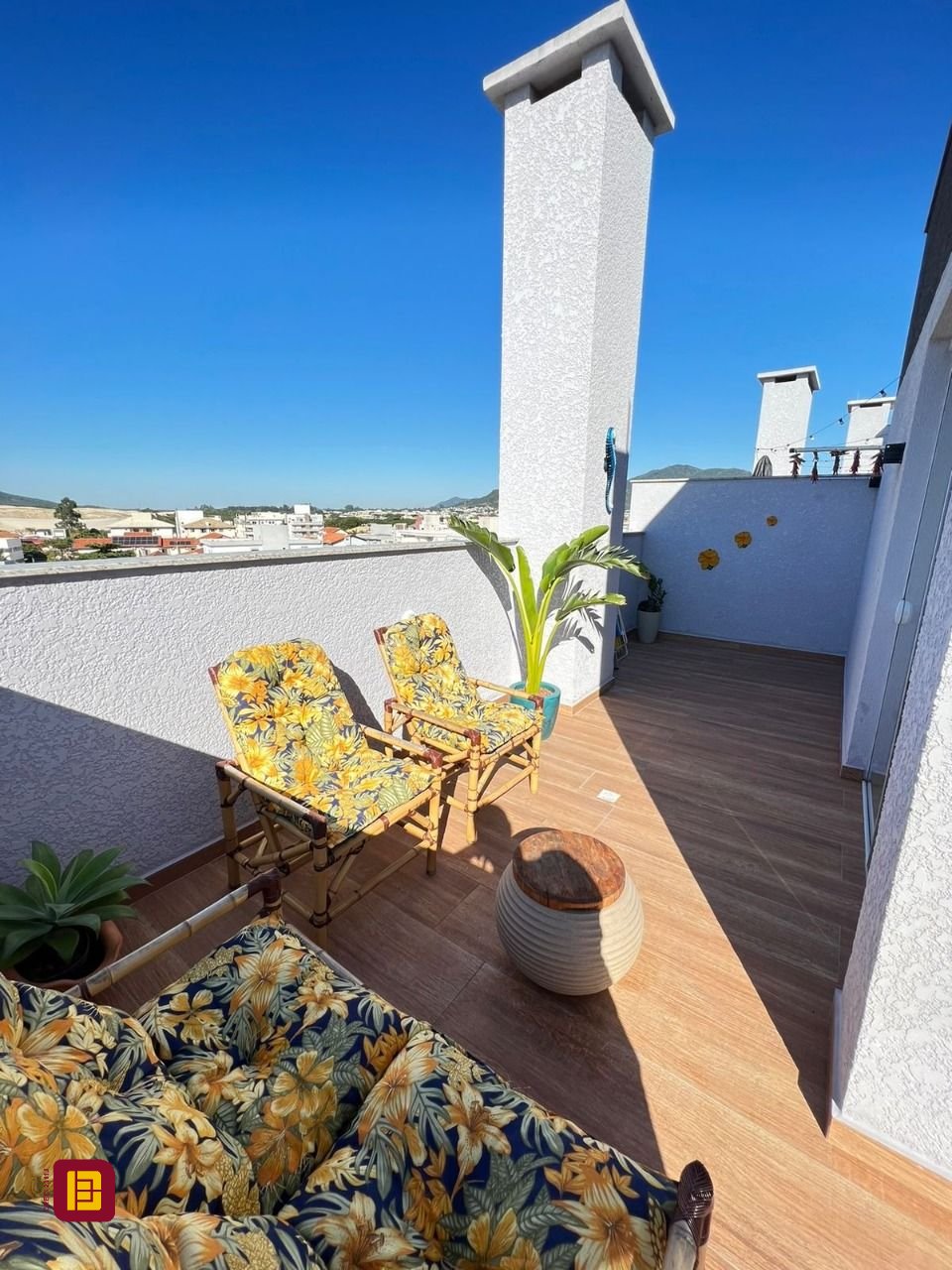 Cobertura com 195m², 6 quartos (sendo 3 suítes), 2 garagens, no bairro Ingleses em Florianópolis