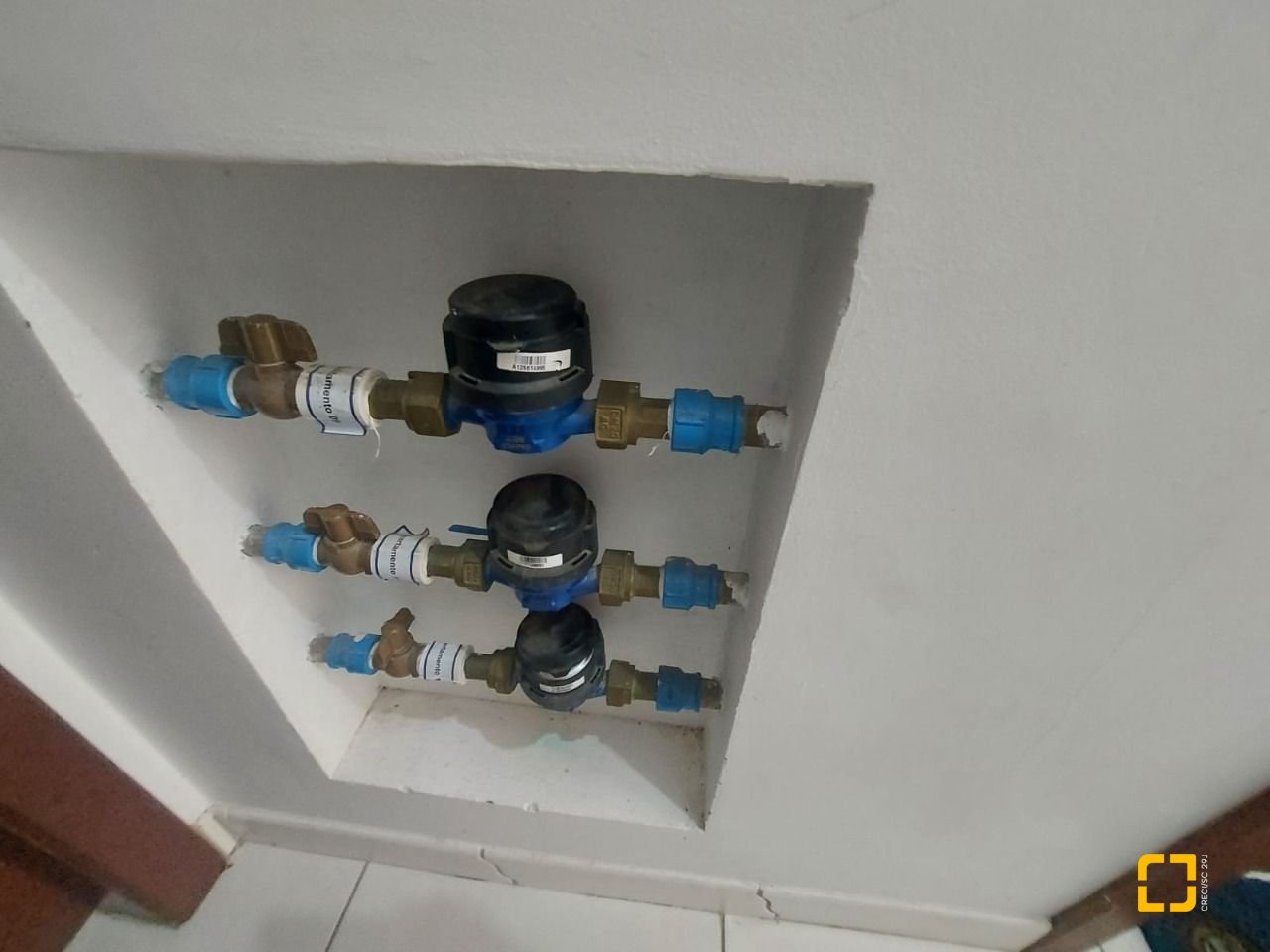 Prédio com 352m², 11 garagens, no bairro Carvoeira em Florianópolis