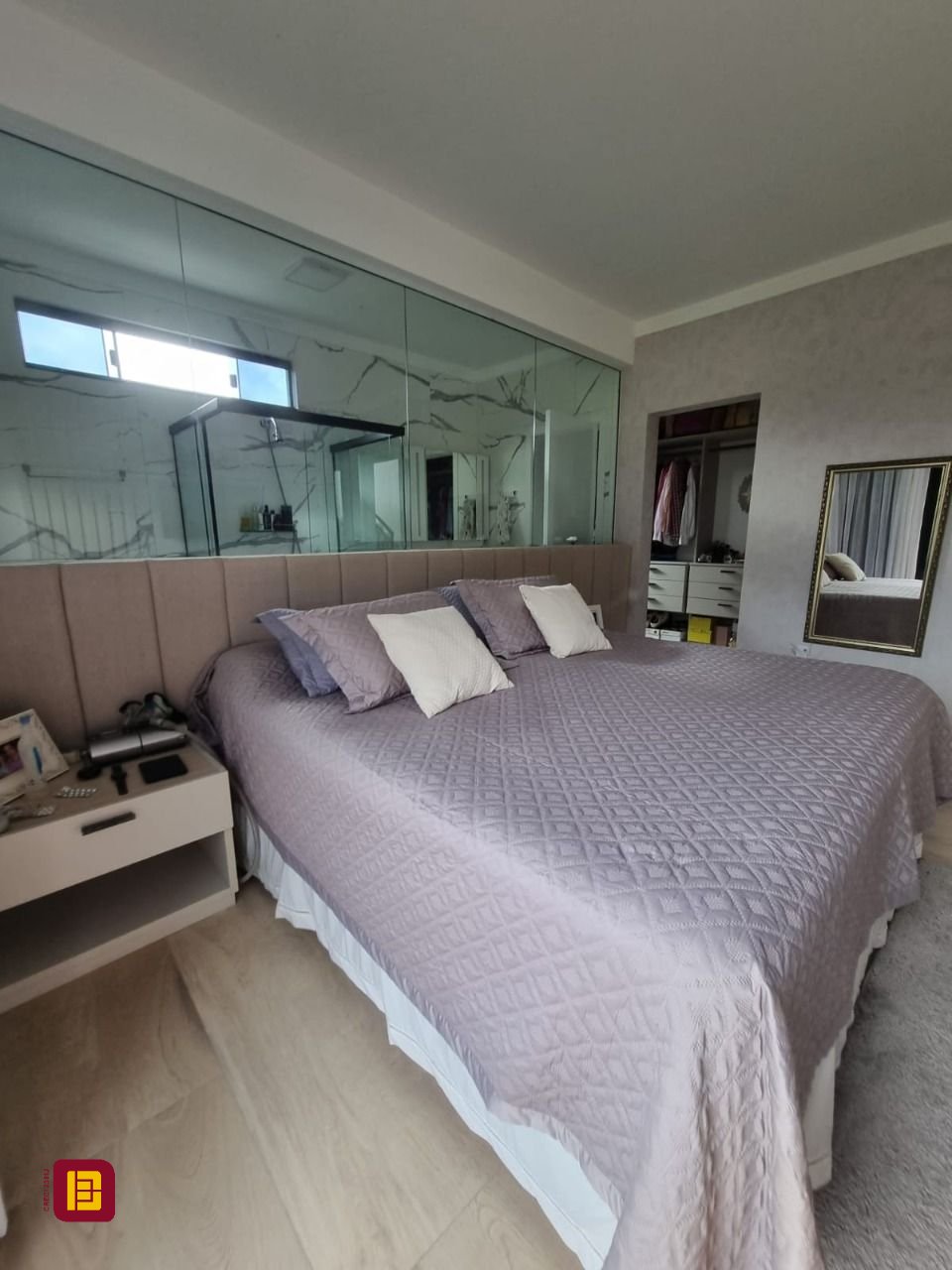 Casa de Condomínio com 236m², 4 quartos (sendo 3 suítes), 4 garagens, no bairro Cachoeira do Bom Jesus em Florianópolis