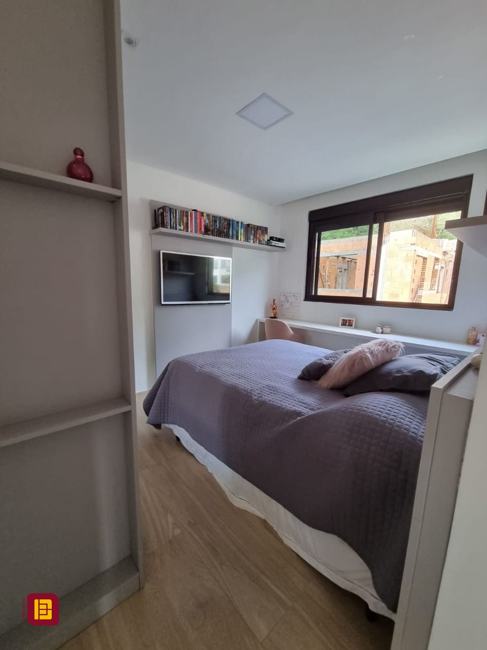 Casa de Condomínio com 236m², 4 quartos (sendo 3 suítes), 4 garagens, no bairro Cachoeira do Bom Jesus em Florianópolis