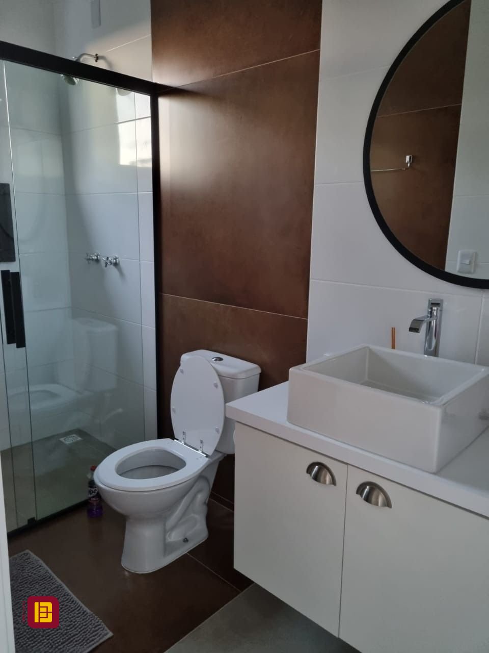 Casa de Condomínio com 236m², 4 quartos (sendo 3 suítes), 4 garagens, no bairro Cachoeira do Bom Jesus em Florianópolis