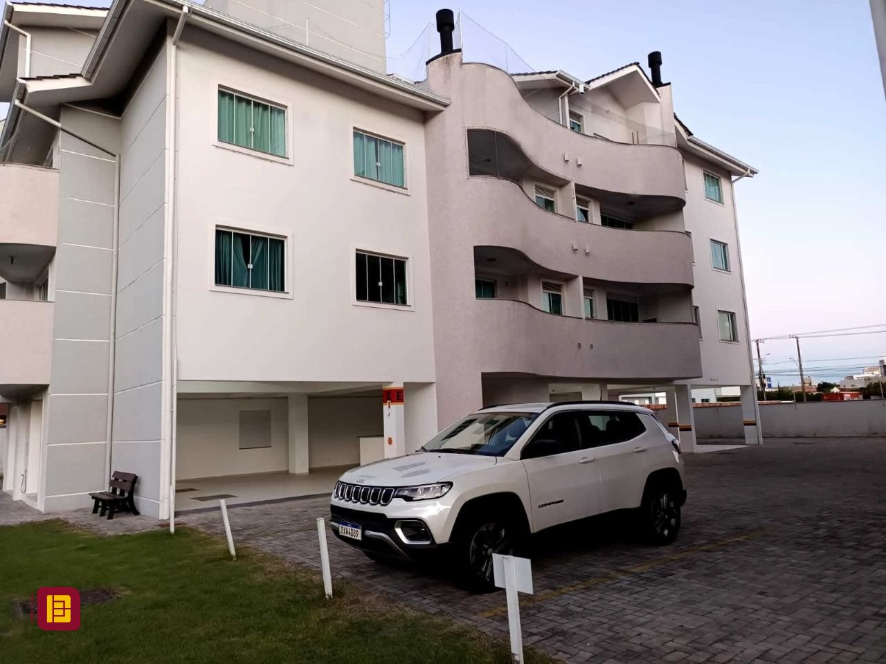 Apartamento com 109m², 4 quartos (sendo 1 suíte), 1 garagem, no bairro Ingleses em Florianópolis