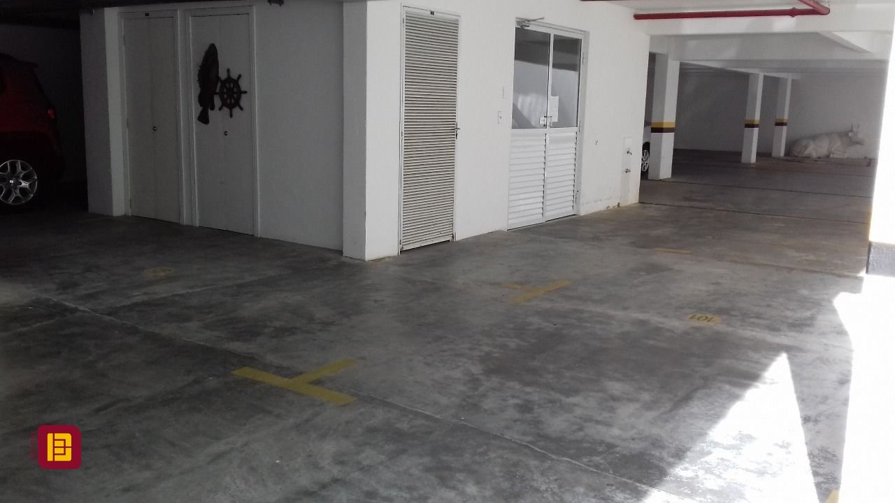 Apartamento com 96m², 4 quartos (sendo 1 suíte), 2 garagens, no bairro Jurerê em Florianópolis