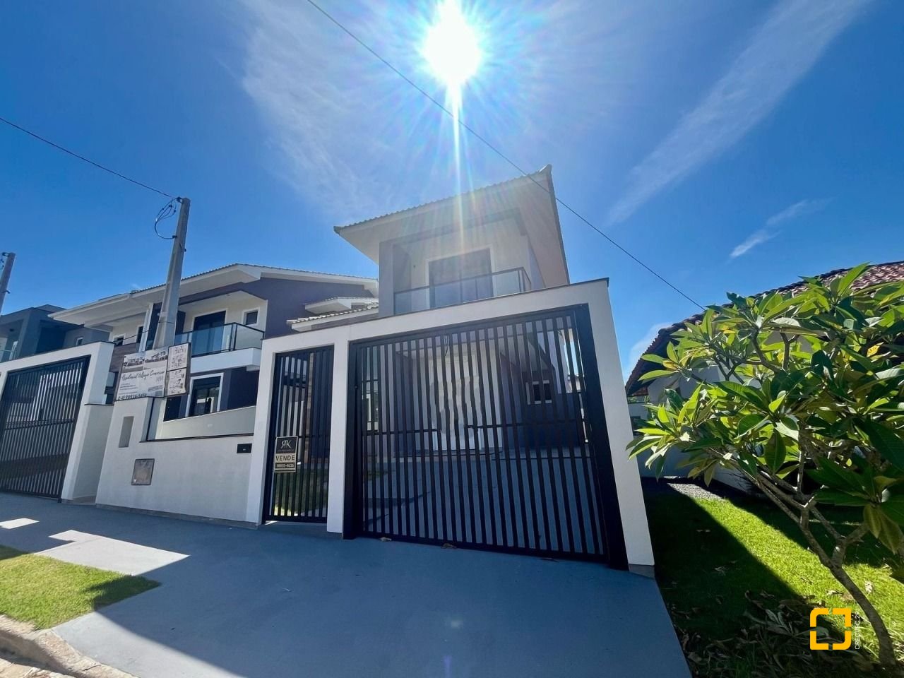Casa com 179m², 6 quartos (sendo 3 suítes), no bairro Lagoa da Conceição em Florianópolis
