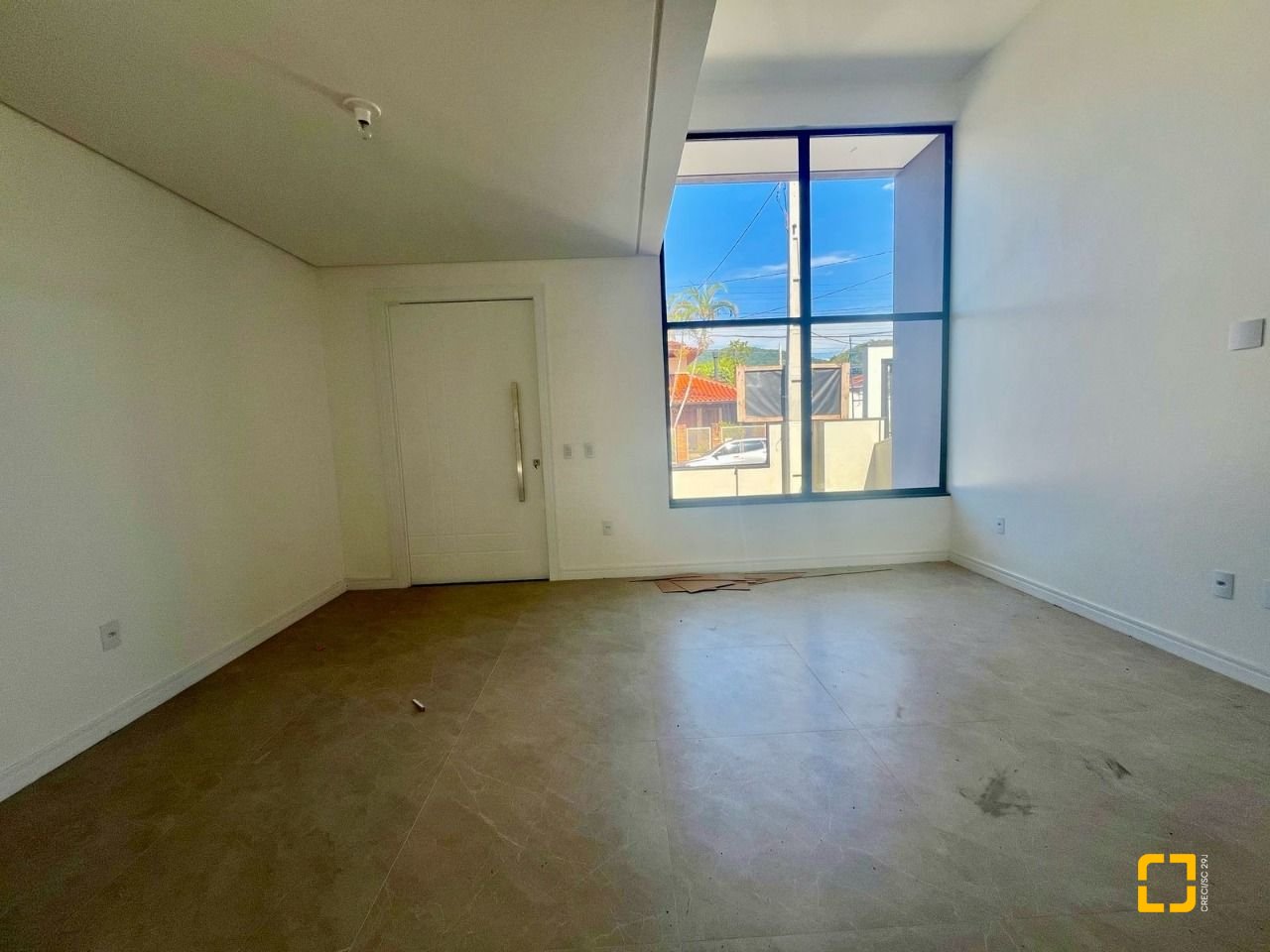 Casa com 179m², 6 quartos (sendo 3 suítes), no bairro Lagoa da Conceição em Florianópolis