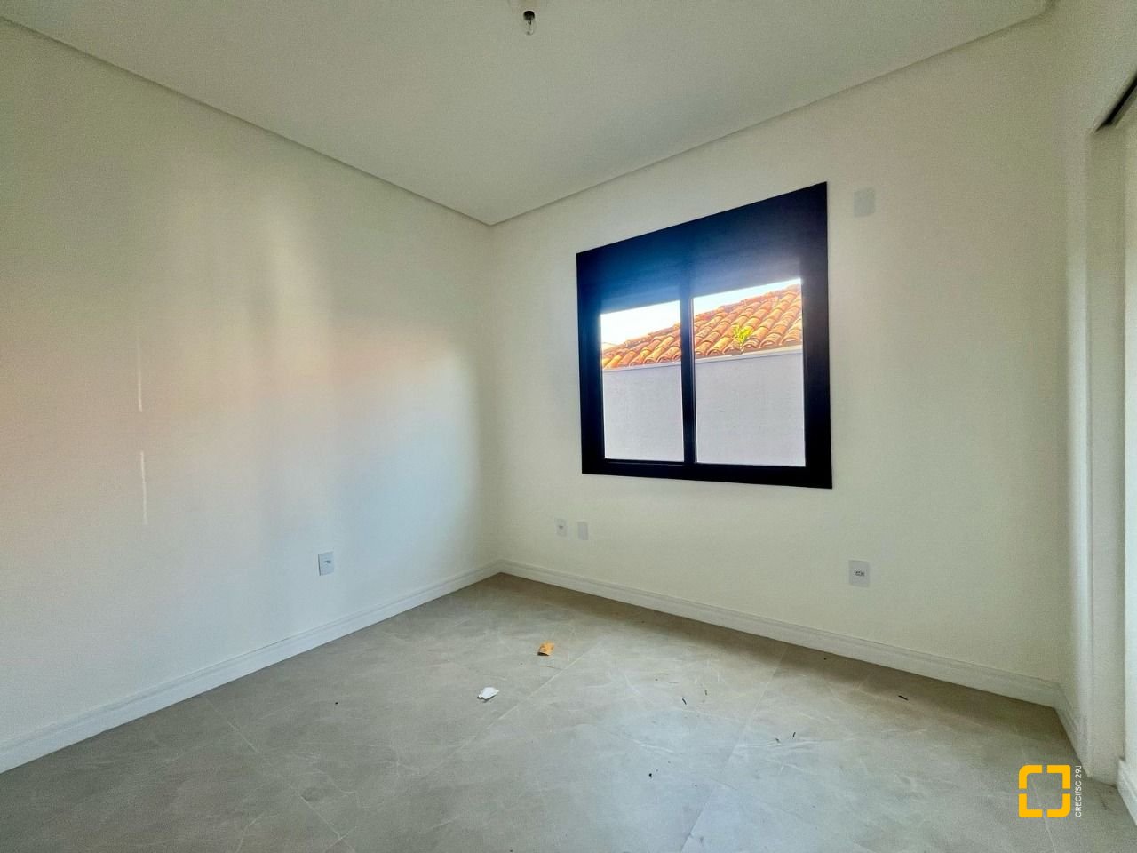 Casa com 179m², 6 quartos (sendo 3 suítes), no bairro Lagoa da Conceição em Florianópolis