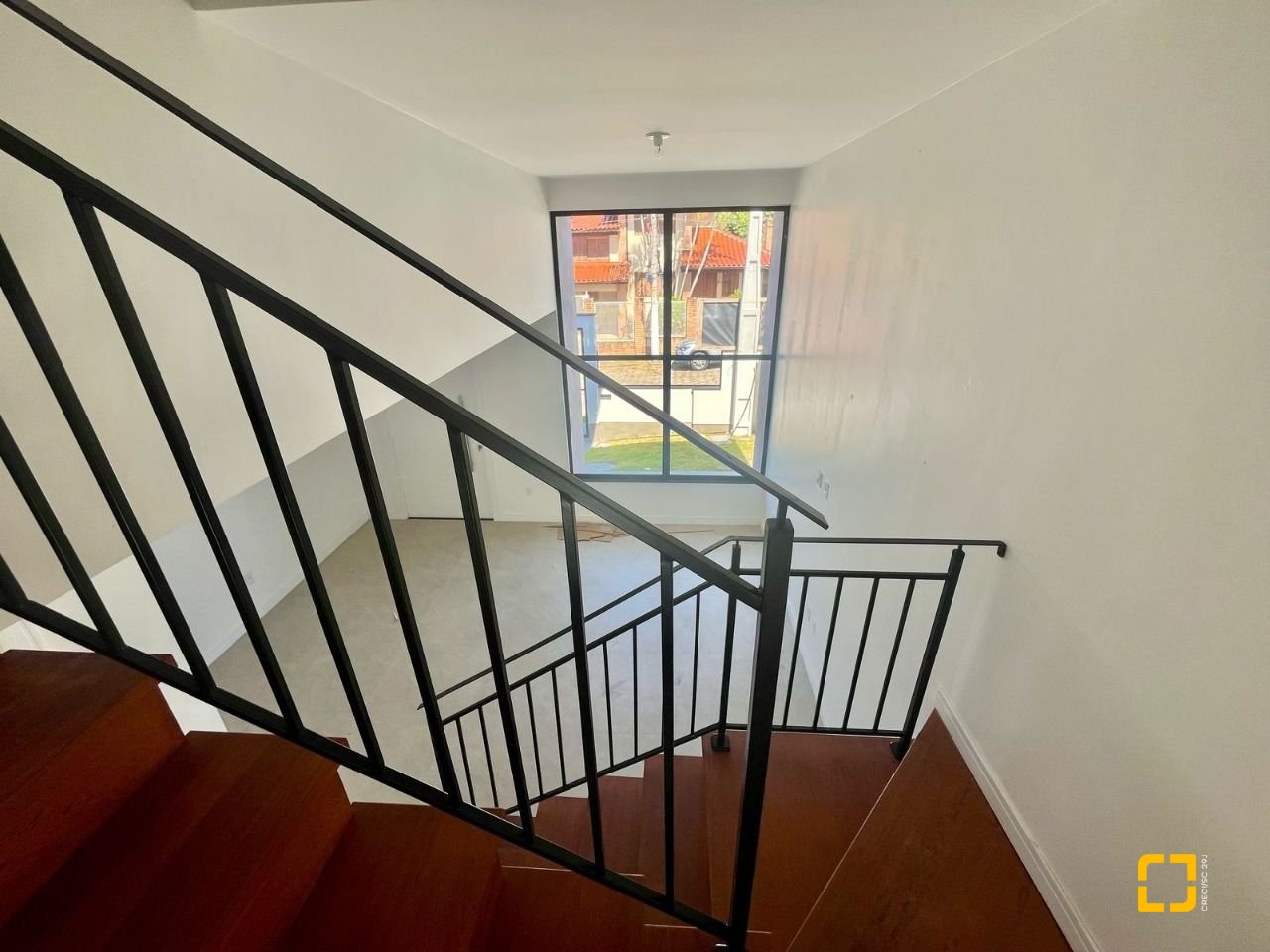 Casa com 179m², 6 quartos (sendo 3 suítes), no bairro Lagoa da Conceição em Florianópolis