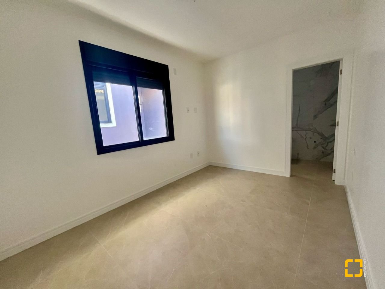 Casa com 179m², 6 quartos (sendo 3 suítes), no bairro Lagoa da Conceição em Florianópolis