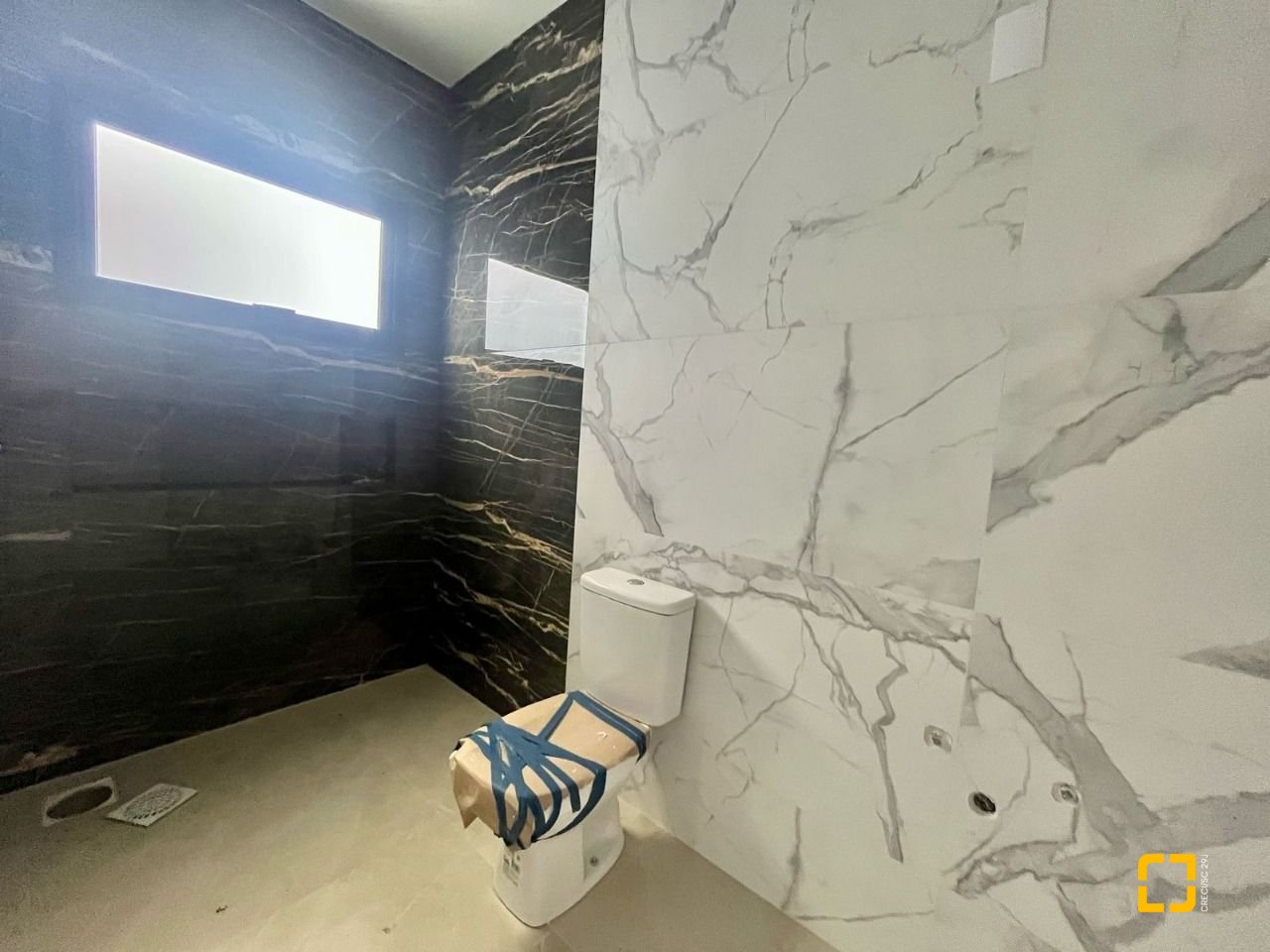 Casa com 179m², 6 quartos (sendo 3 suítes), no bairro Lagoa da Conceição em Florianópolis