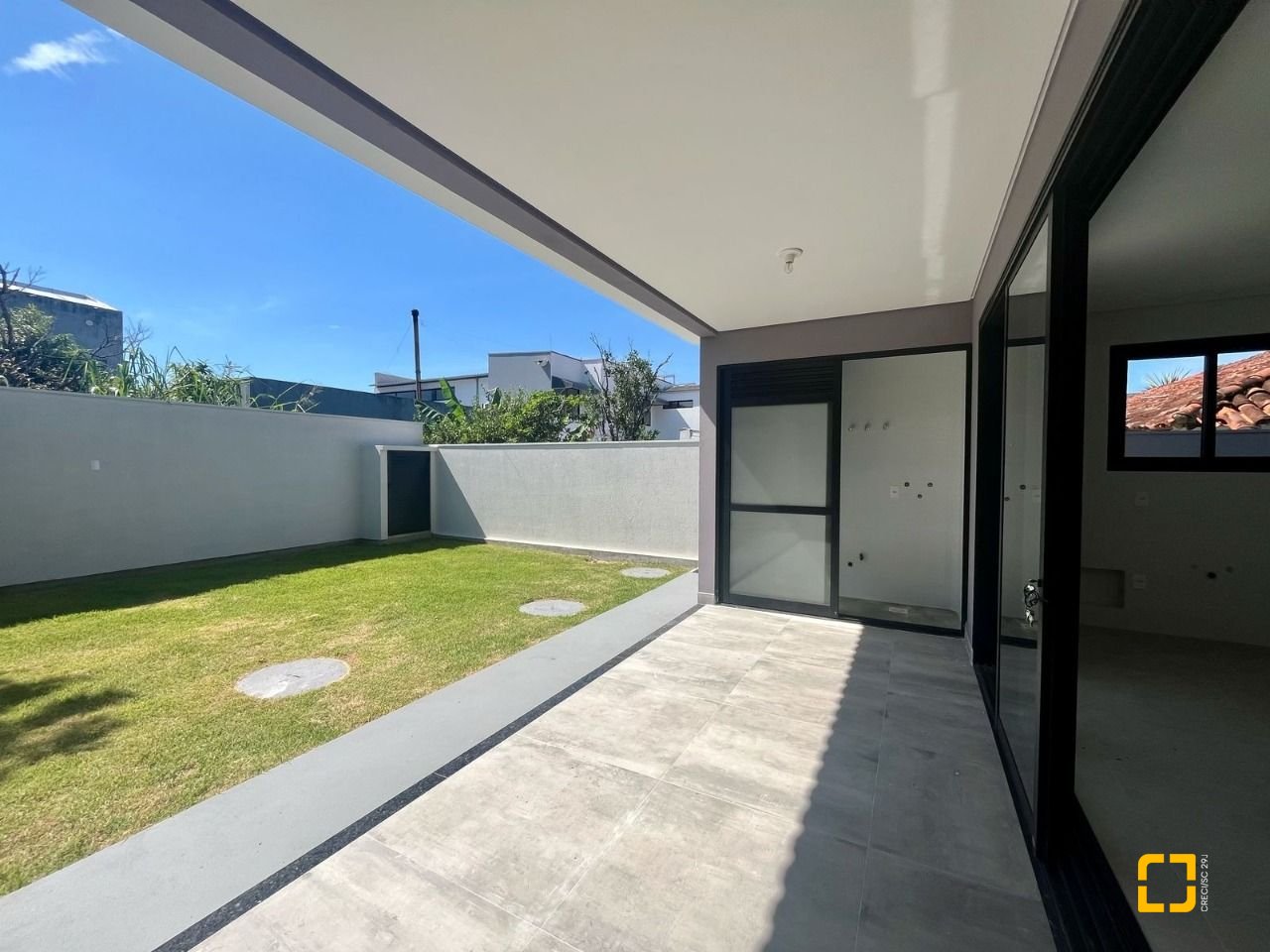 Casa com 179m², 6 quartos (sendo 3 suítes), no bairro Lagoa da Conceição em Florianópolis