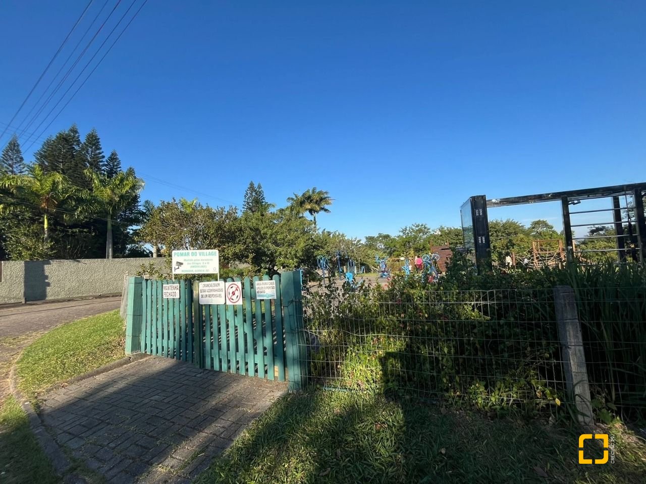 Casa com 179m², 6 quartos (sendo 3 suítes), no bairro Lagoa da Conceição em Florianópolis