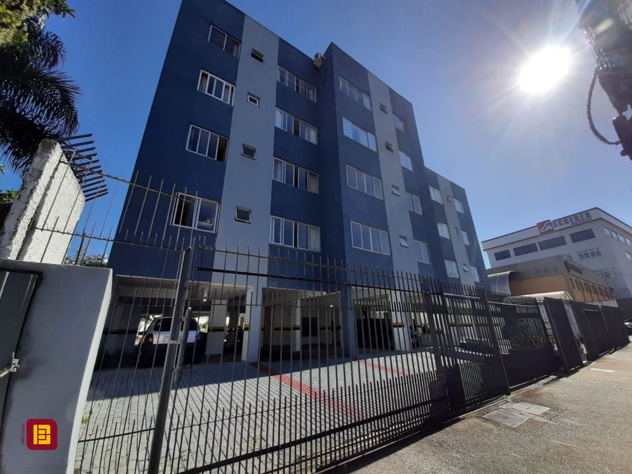 Apartamento com 62m², 2 quartos, 1 garagem, no bairro Roçado em São José