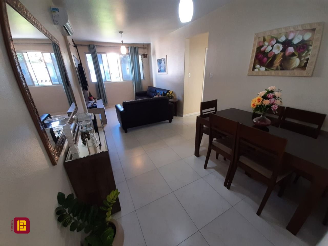 Apartamento com 62m², 2 quartos, 1 garagem, no bairro Roçado em São José