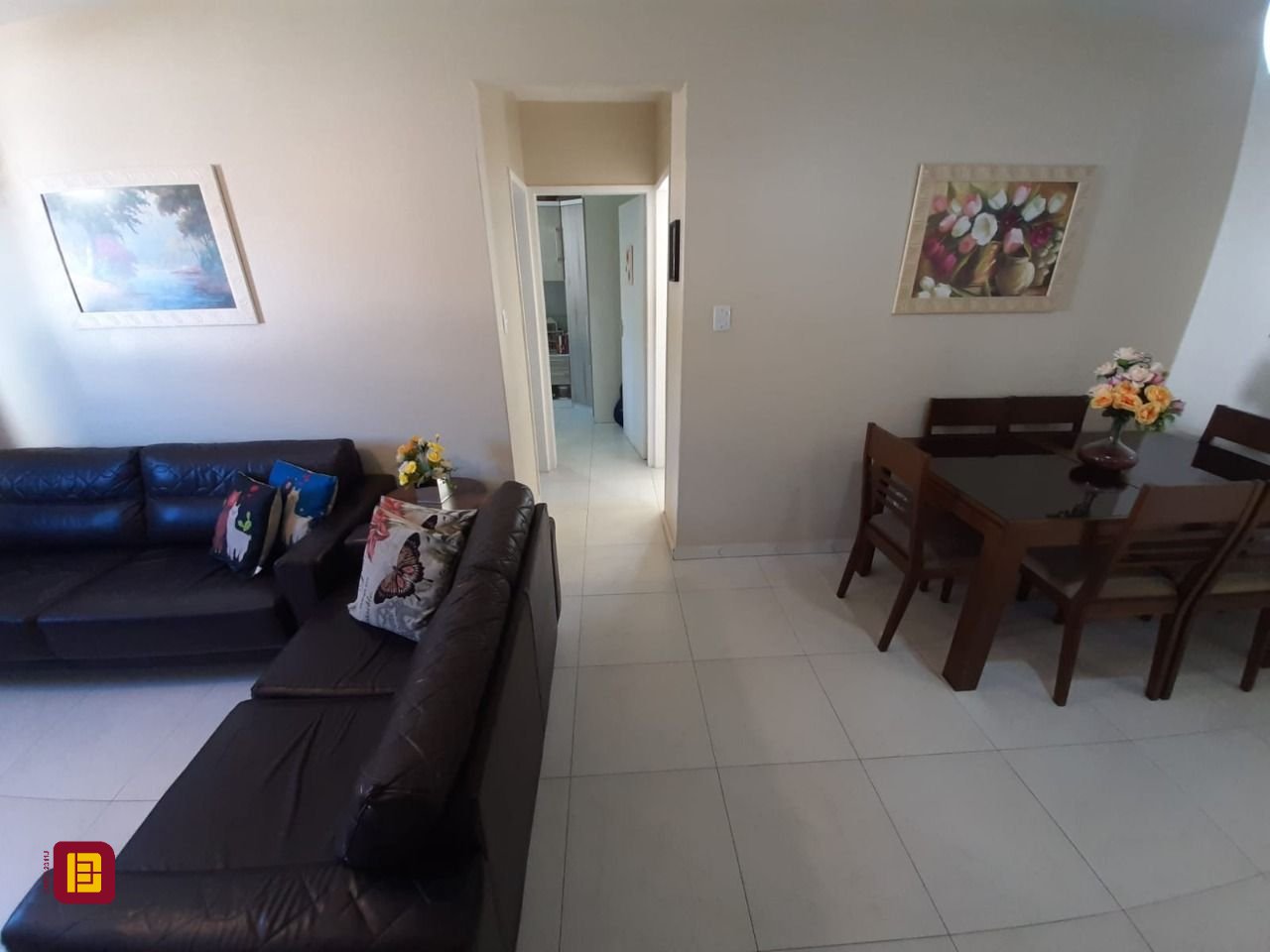 Apartamento com 62m², 2 quartos, 1 garagem, no bairro Roçado em São José