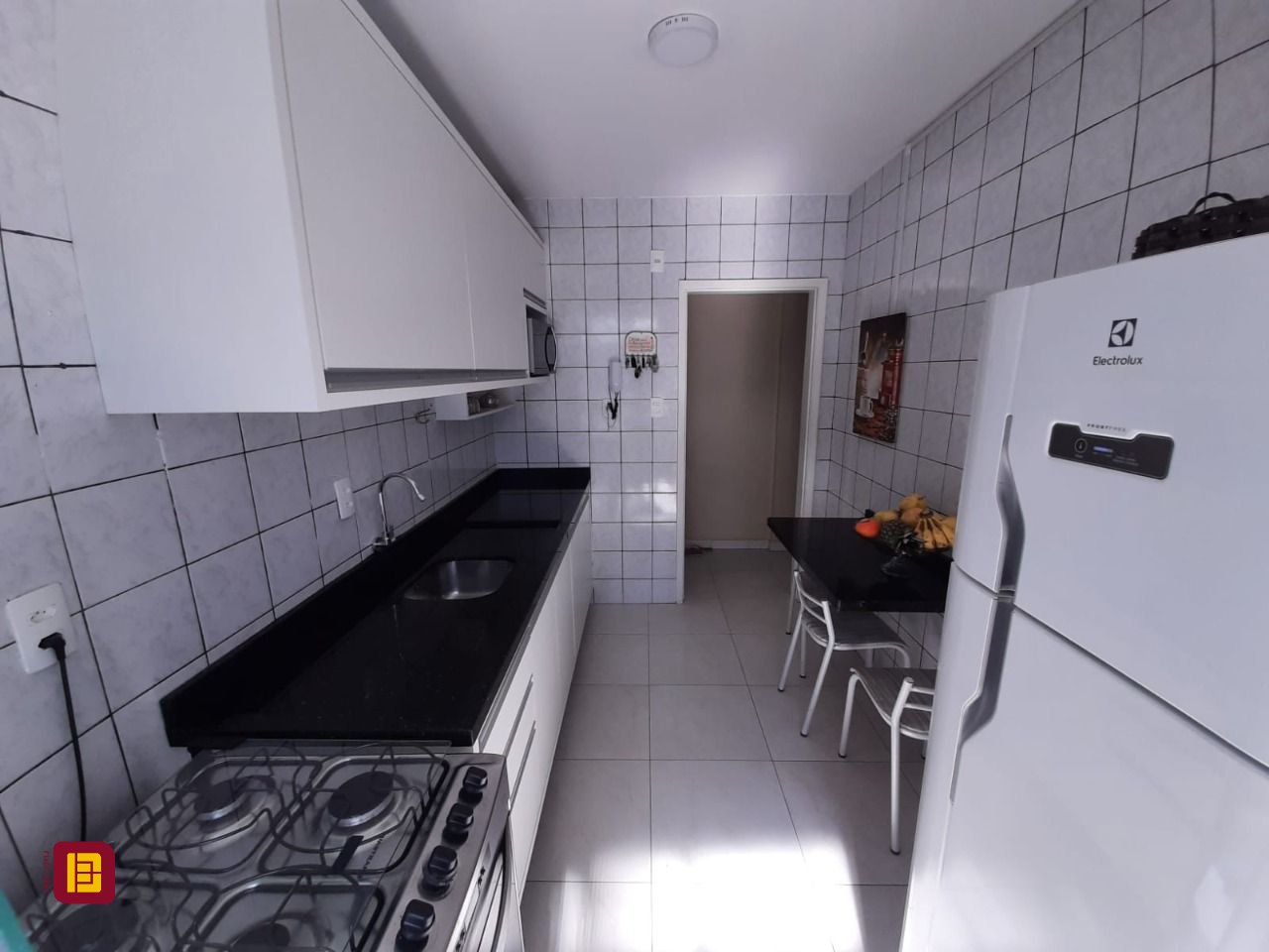 Apartamento com 62m², 2 quartos, 1 garagem, no bairro Roçado em São José
