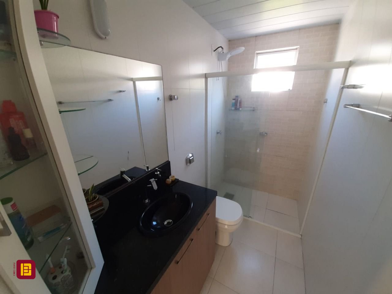Apartamento com 62m², 2 quartos, 1 garagem, no bairro Roçado em São José