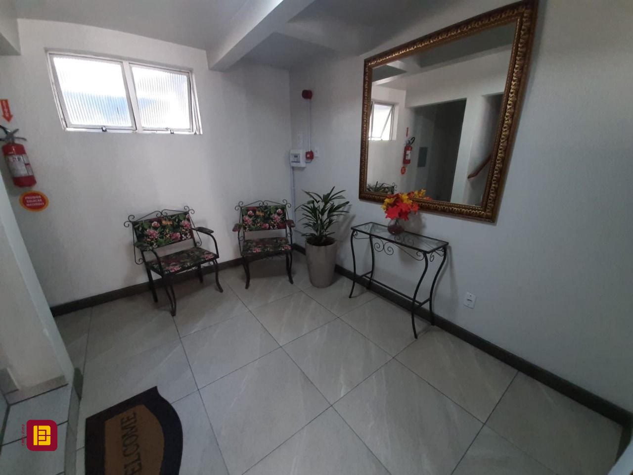 Apartamento com 62m², 2 quartos, 1 garagem, no bairro Roçado em São José