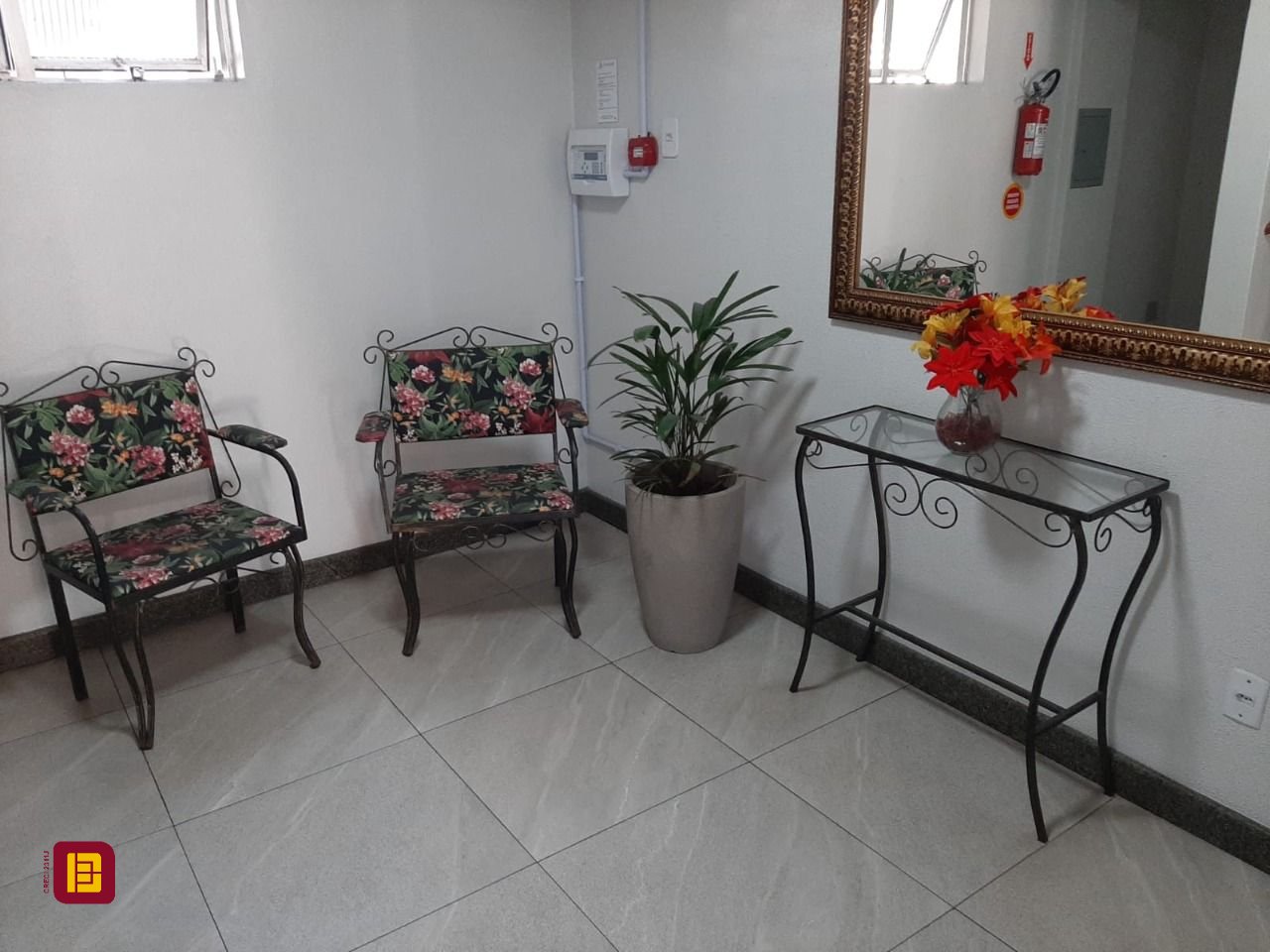 Apartamento com 62m², 2 quartos, 1 garagem, no bairro Roçado em São José