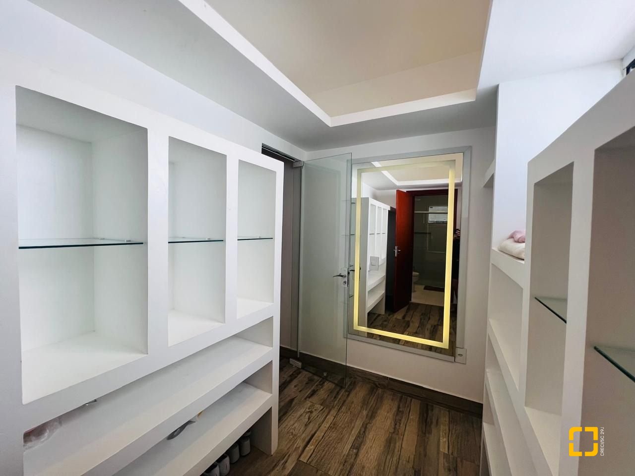 Casa de Condomínio com 350m², 7 quartos (sendo 3 suítes), 2 garagens, no bairro Rio Vermelho em Florianópolis