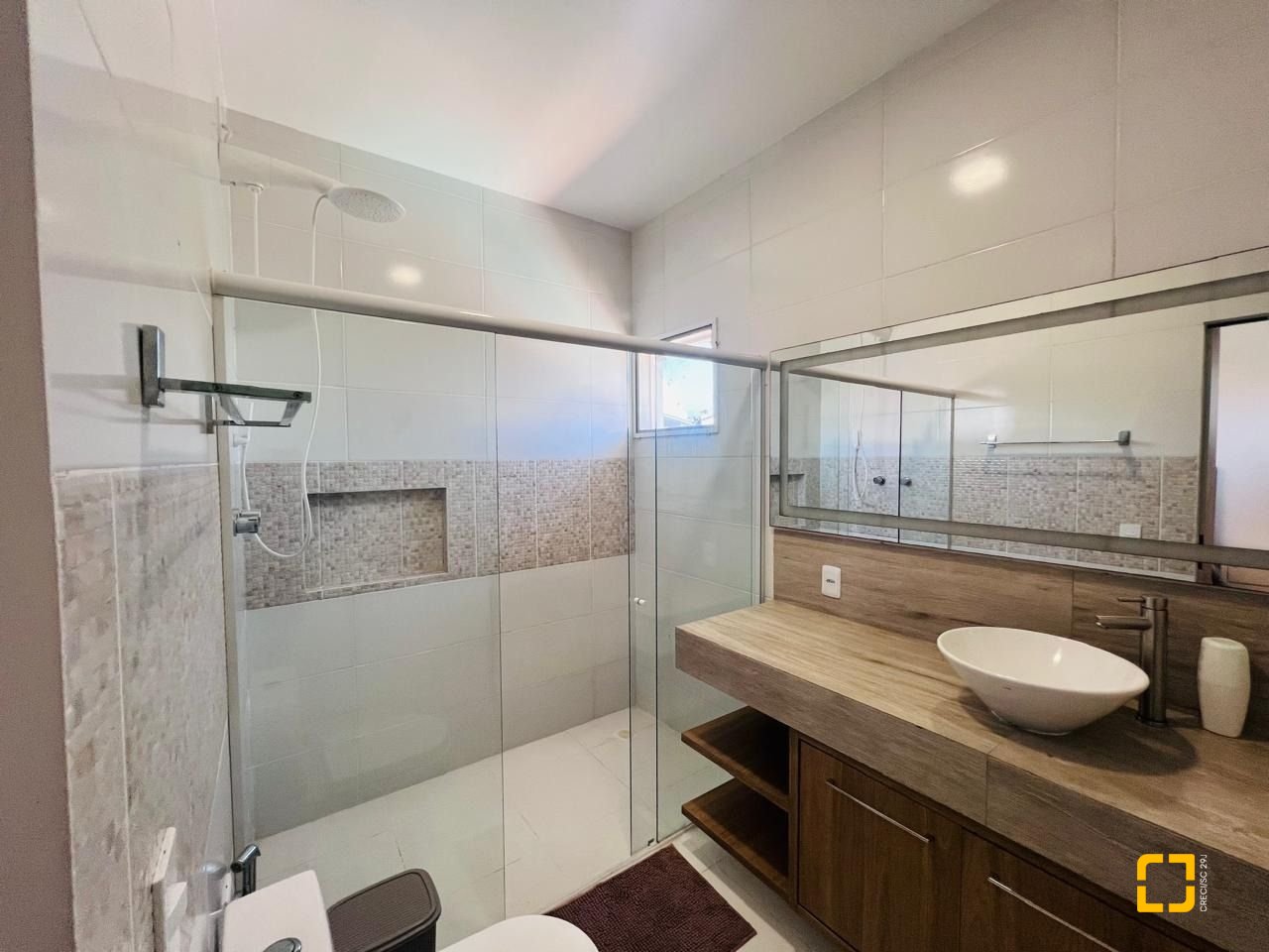 Casa de Condomínio com 350m², 7 quartos (sendo 3 suítes), 2 garagens, no bairro Rio Vermelho em Florianópolis