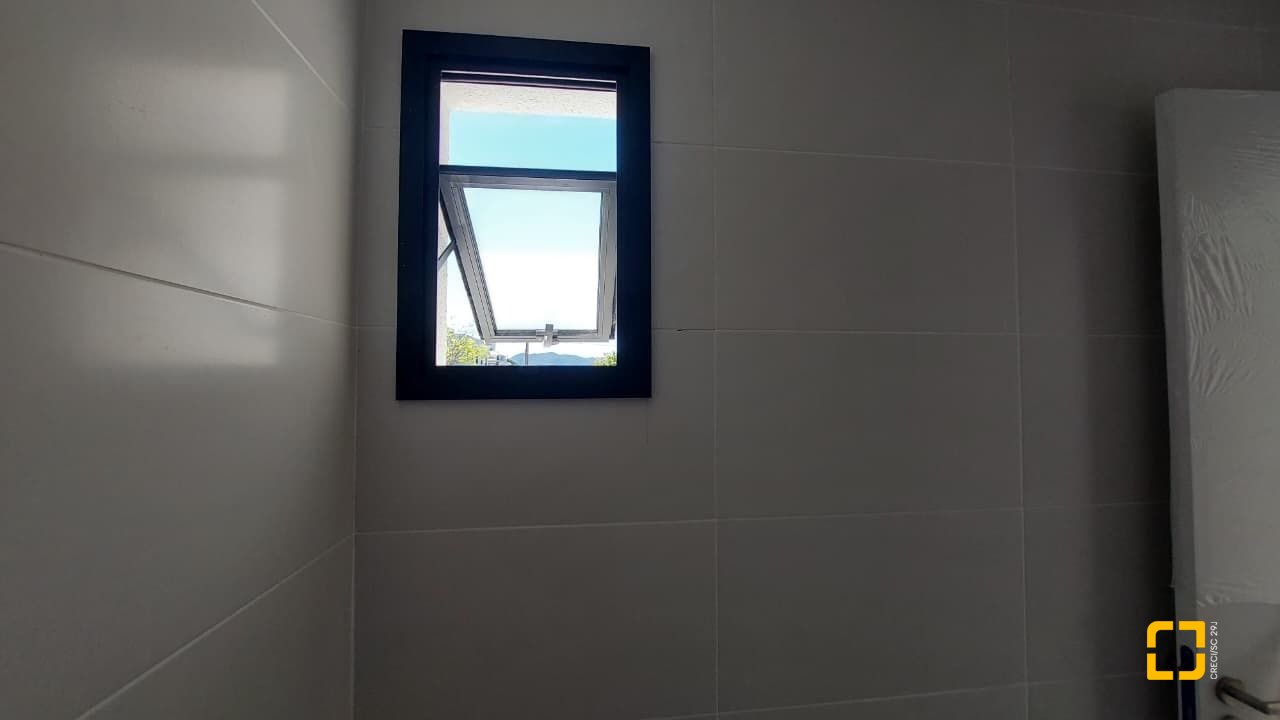 Studio com 37m², 1 quarto, 1 garagem, no bairro Ribeirão da Ilha em Florianópolis