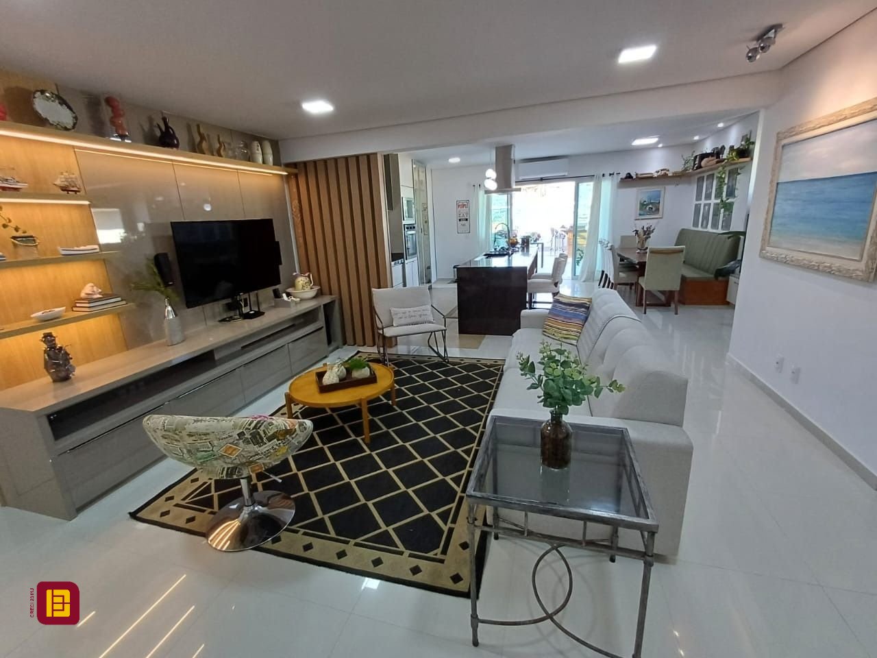 Cobertura com 237m², 3 quartos (sendo 3 suítes), 1 garagem, no bairro Açores em Florianópolis