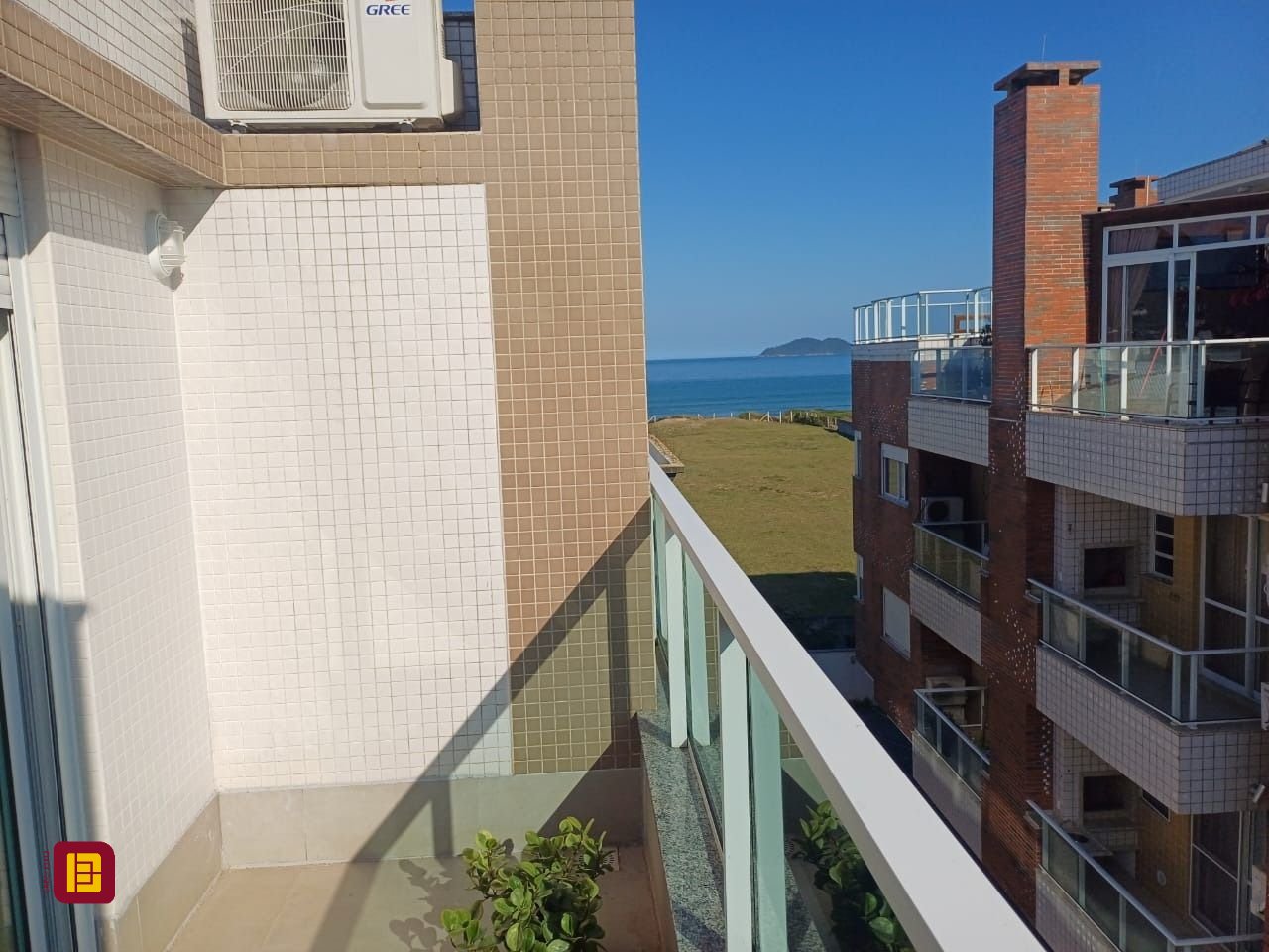 Cobertura com 237m², 3 quartos (sendo 3 suítes), 1 garagem, no bairro Açores em Florianópolis