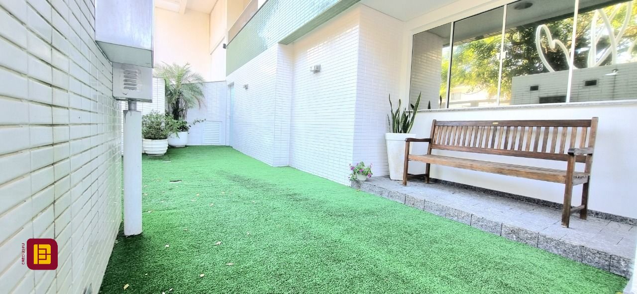 Apartamento com 93m², 2 quartos, 2 garagens, no bairro Trindade em Florianópolis