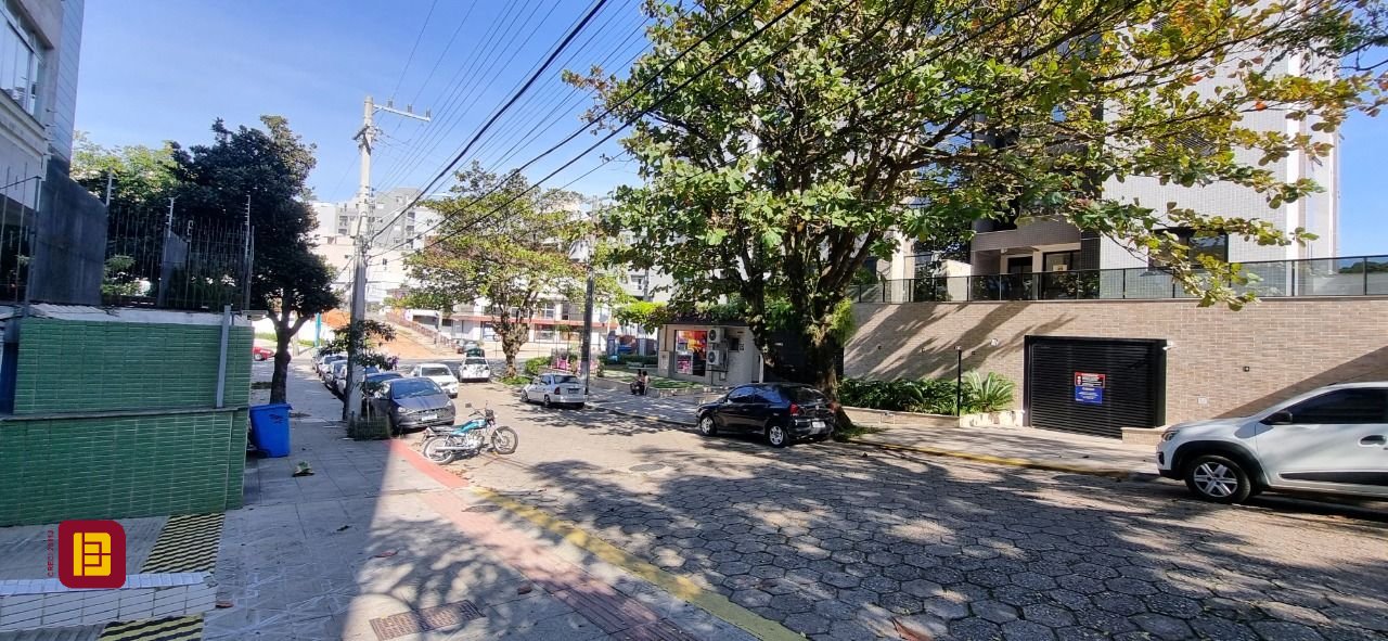 Apartamento com 93m², 2 quartos, 2 garagens, no bairro Trindade em Florianópolis