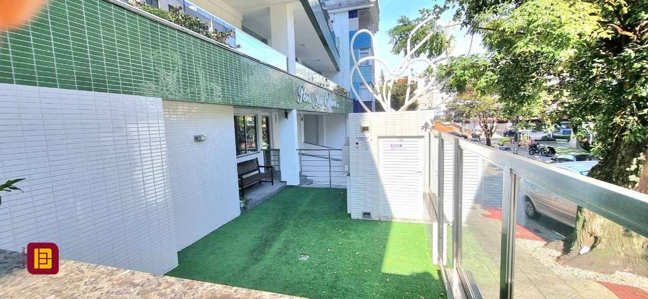 Apartamento com 93m², 2 quartos, 2 garagens, no bairro Trindade em Florianópolis