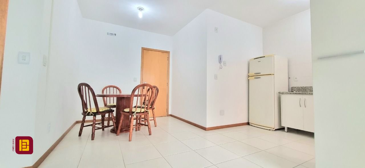 Apartamento com 93m², 2 quartos, 2 garagens, no bairro Trindade em Florianópolis
