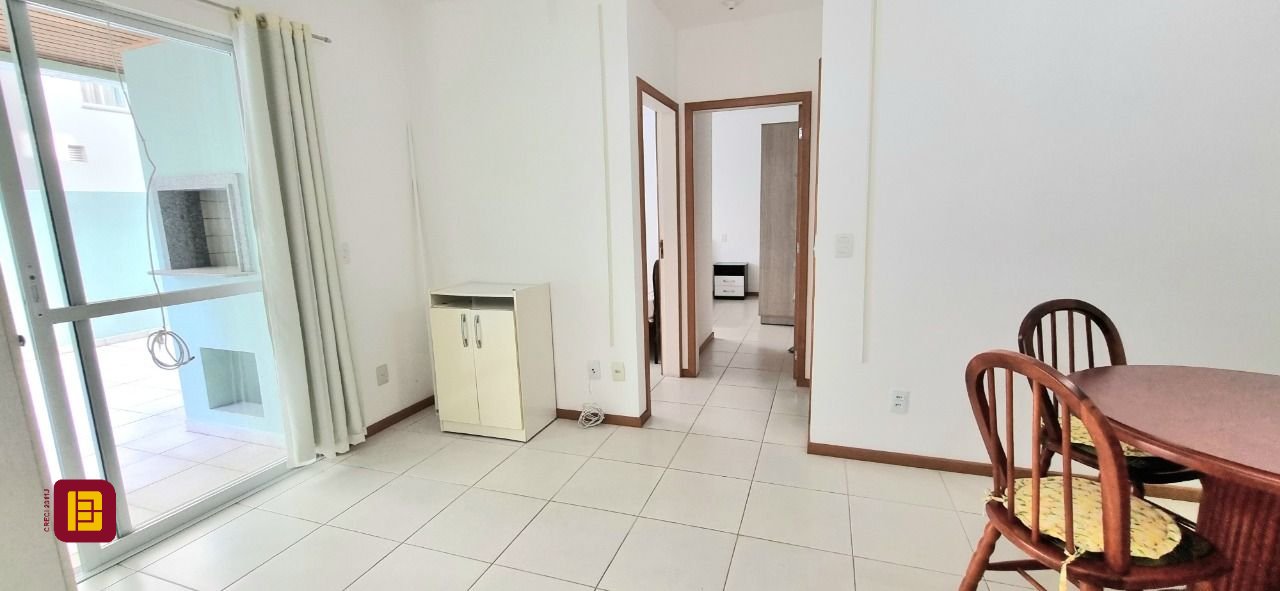Apartamento com 93m², 2 quartos, 2 garagens, no bairro Trindade em Florianópolis