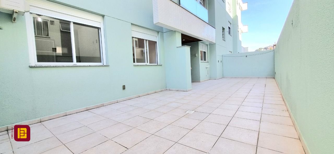 Apartamento com 93m², 2 quartos, 2 garagens, no bairro Trindade em Florianópolis