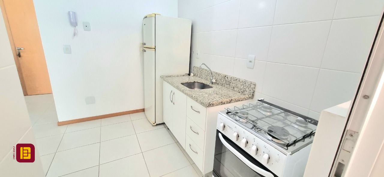 Apartamento com 93m², 2 quartos, 2 garagens, no bairro Trindade em Florianópolis