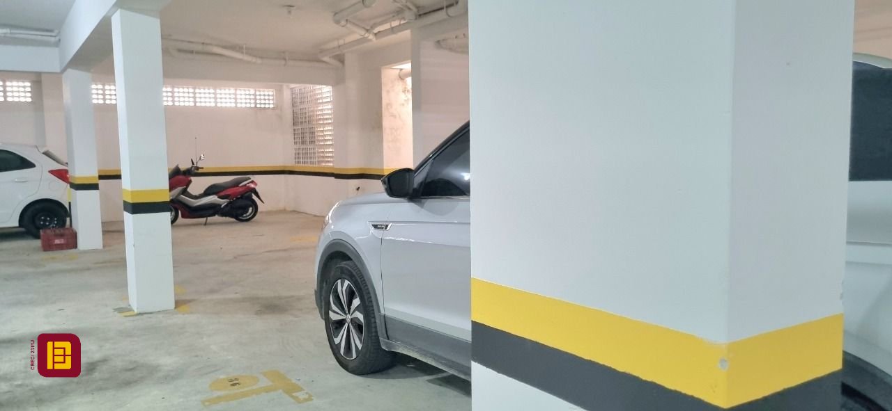 Apartamento com 93m², 2 quartos, 2 garagens, no bairro Trindade em Florianópolis