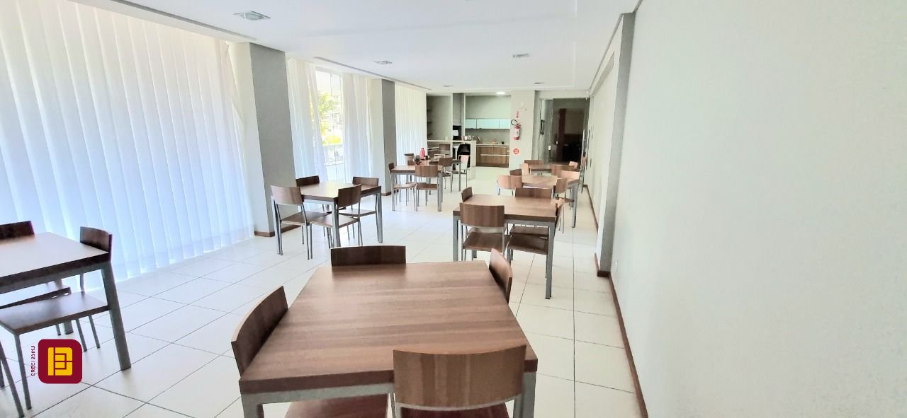 Apartamento com 93m², 2 quartos, 2 garagens, no bairro Trindade em Florianópolis