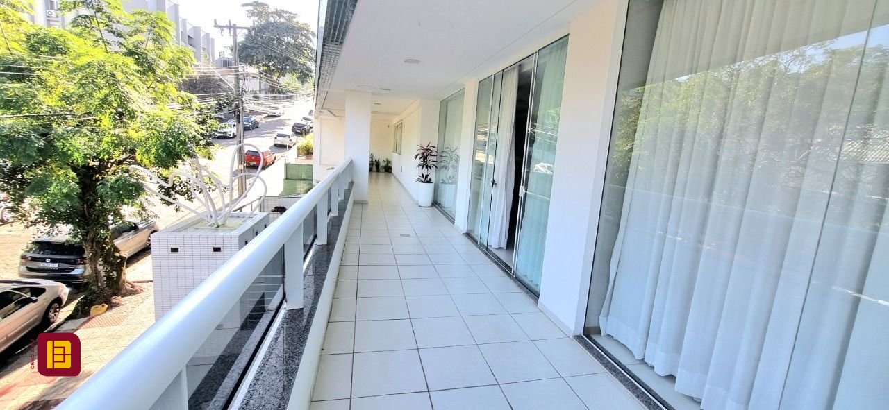 Apartamento com 93m², 2 quartos, 2 garagens, no bairro Trindade em Florianópolis
