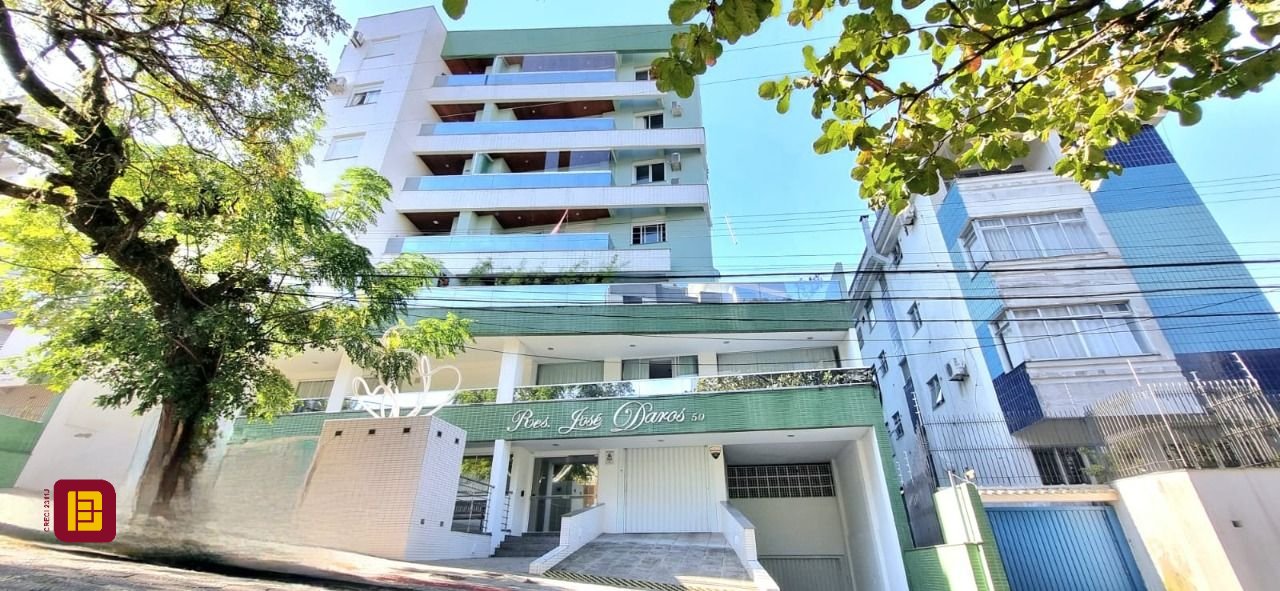 Apartamento com 93m², 2 quartos, 2 garagens, no bairro Trindade em Florianópolis
