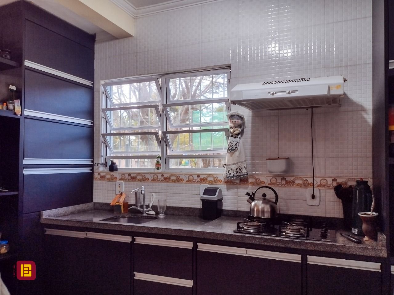Casa com 120m², 4 quartos (sendo 1 suíte), 1 garagem, no bairro Cachoeira do Bom Jesus em Florianópolis