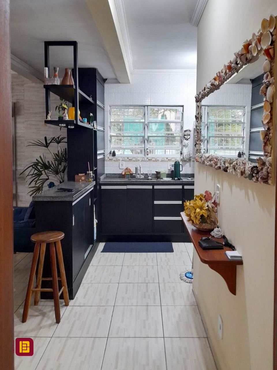 Casa com 120m², 4 quartos (sendo 1 suíte), 1 garagem, no bairro Cachoeira do Bom Jesus em Florianópolis